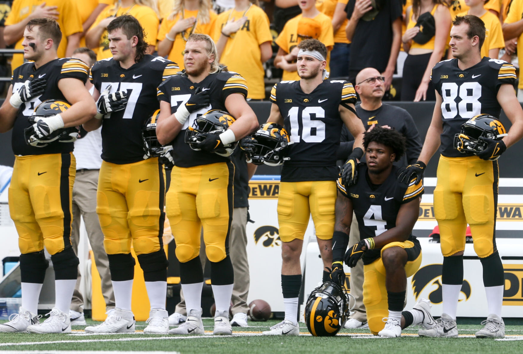 100921-qc-spt-iowa-fball-033